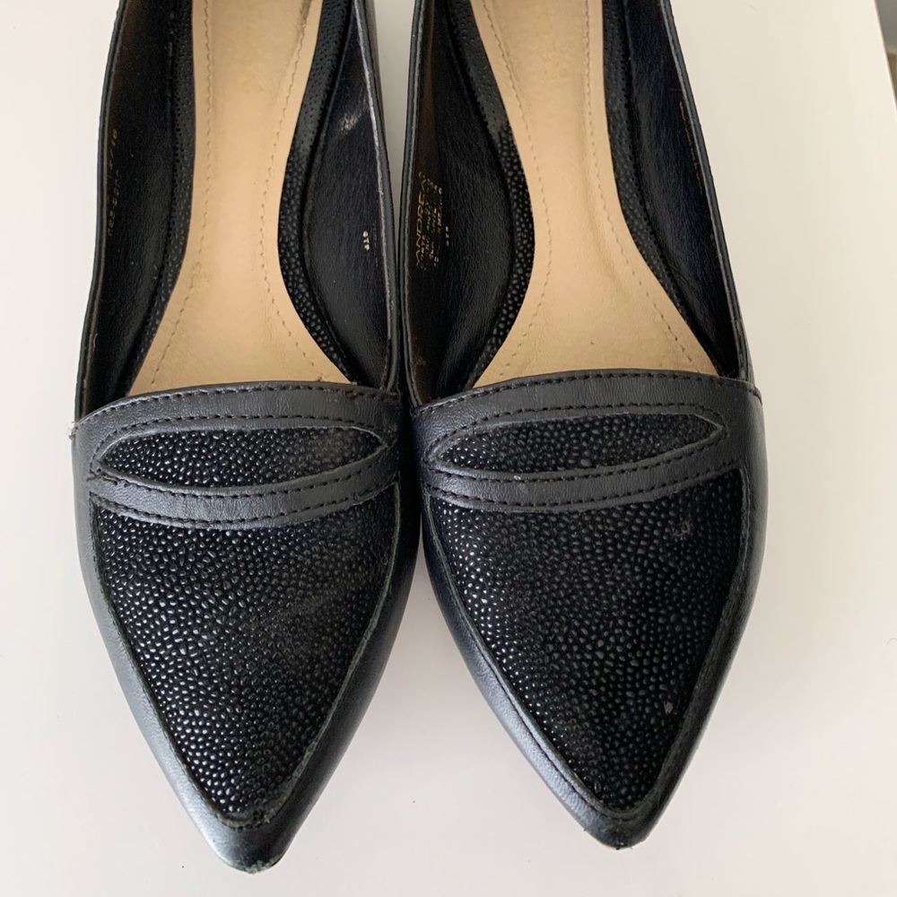 Black flats shoes
